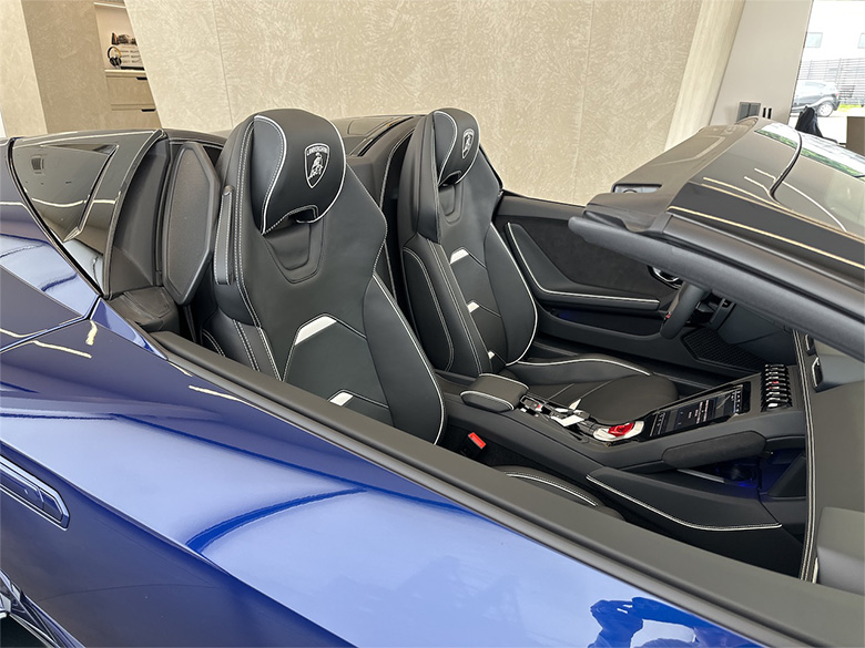 ランボルギーニ ウラカン EVO RWD スパイダー -   (28/32枚)