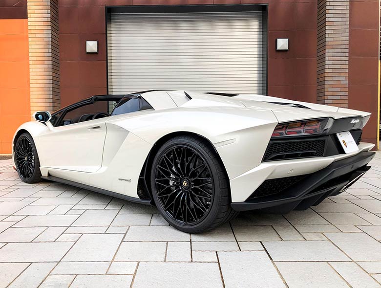 Diantus　鍛造シャイニーブラック　センターロックリム(5/20枚)-ランボルギーニ アヴェンタドール S ロードスター