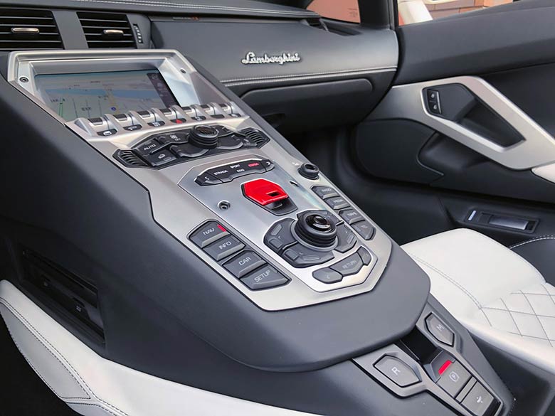 Apple Car Play 対応(15/20枚)-ランボルギーニ アヴェンタドール S ロードスター