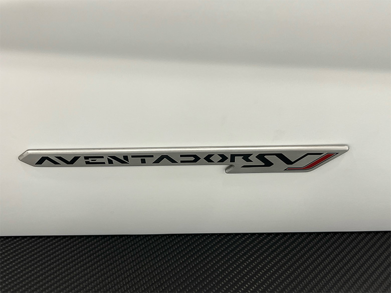 ランボルギーニ アヴェンタドール SVJ(30/32枚)