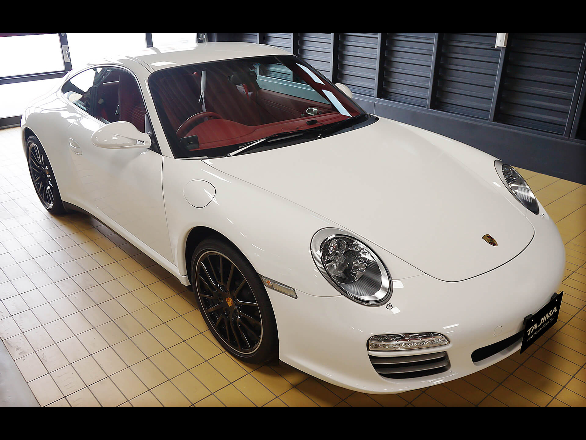 『ポルシェ 911 カレラ4 PDK（カレラレッド内装）』 タジマプレミアム中古車