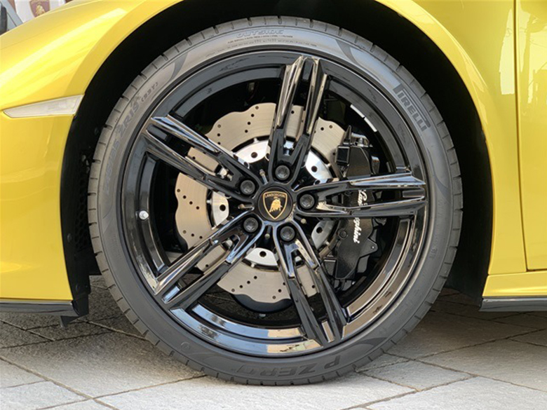 ランボルギーニ ウラカン EVO RWD クーペ - イエロー（Giallo Belenus） (19/20枚)