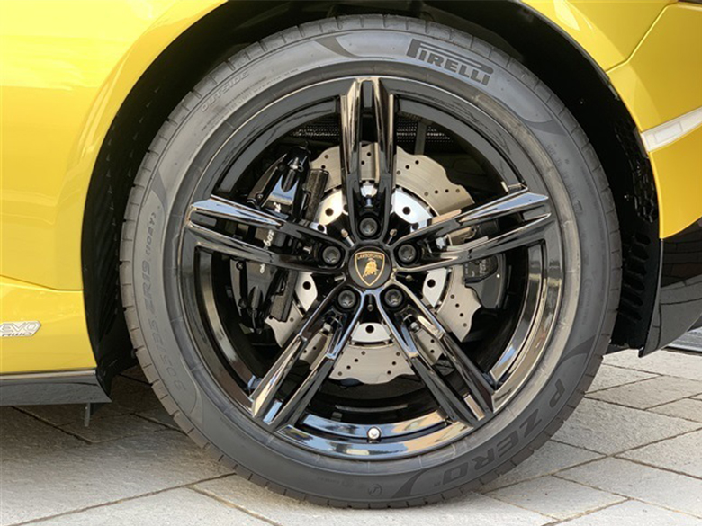 ランボルギーニ ウラカン EVO RWD クーペ - イエロー（Giallo Belenus） (20/20枚)