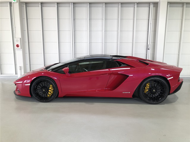 ランボルギーニ アヴェンタドール S ロードスター - レッドパール (5/17枚)