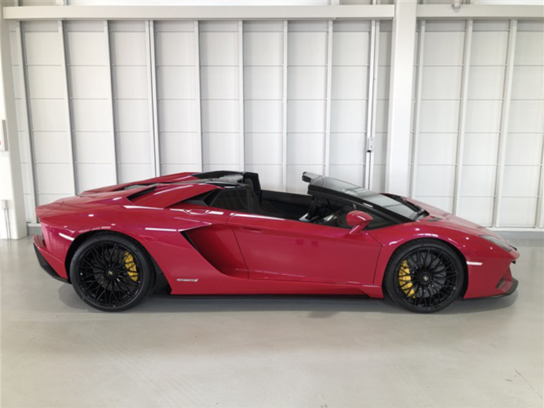 ランボルギーニ アヴェンタドール S ロードスター - レッドパール (6/17枚)