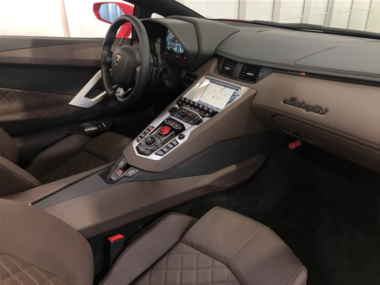 ランボルギーニ アヴェンタドール S ロードスター - レッドパール (14/17枚)