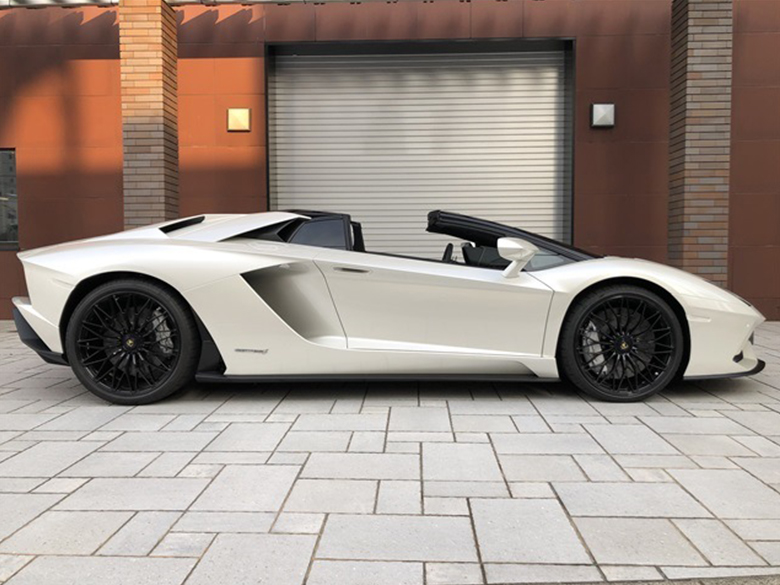 ランボルギーニ アヴェンタドール S ロードスター - ホワイトパール (8/20枚)