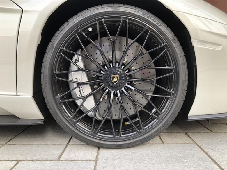 ランボルギーニ アヴェンタドール S ロードスター - ホワイトパール (19/20枚)