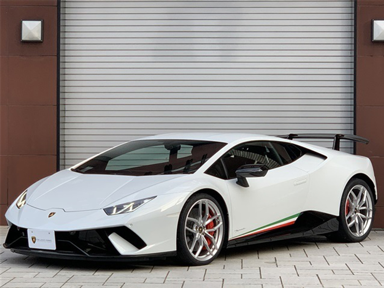 ランボルギーニ ウラカン ペルフォルマンテ - ホワイトメタリック (3/22枚)