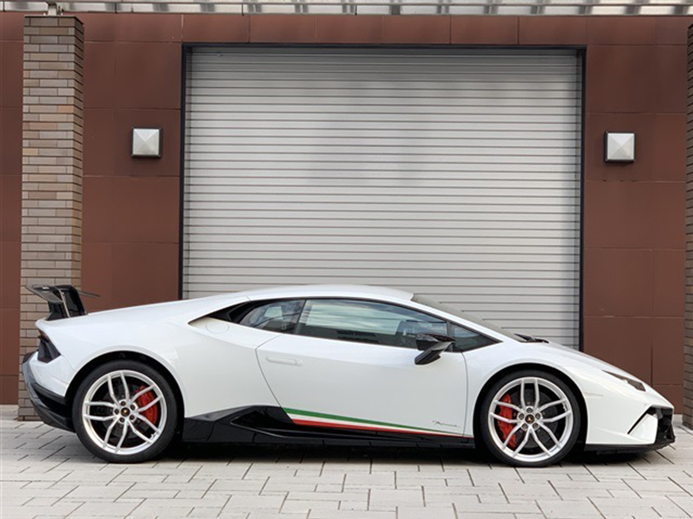 ランボルギーニ ウラカン ペルフォルマンテ - ホワイトメタリック (8/22枚)