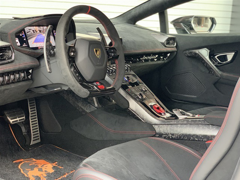 ランボルギーニ ウラカン ペルフォルマンテ - ホワイトメタリック (9/22枚)