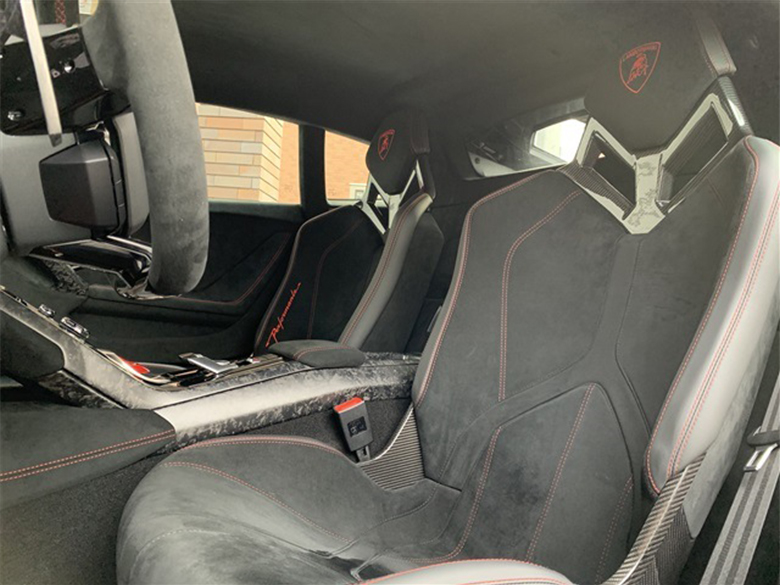 ランボルギーニ ウラカン ペルフォルマンテ - ホワイトメタリック (10/22枚)