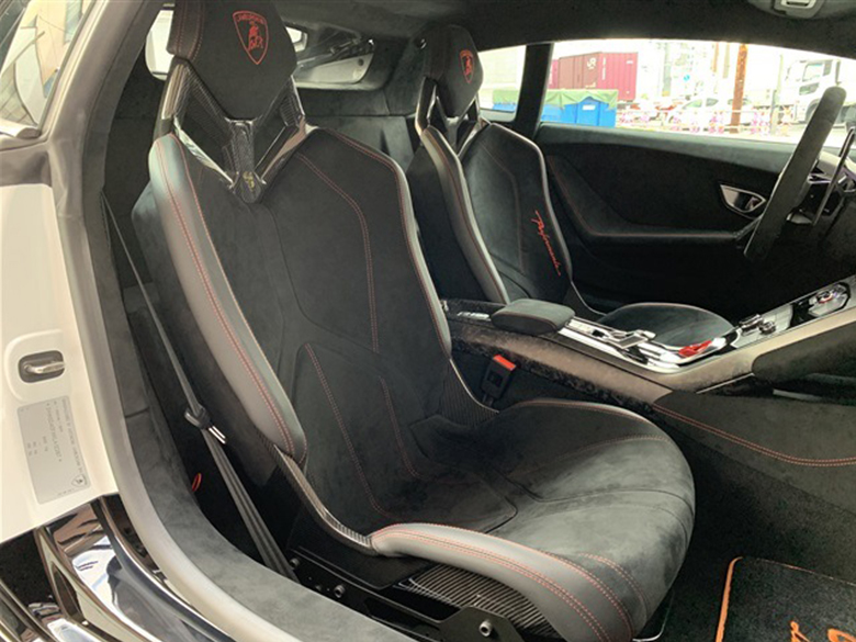 ランボルギーニ ウラカン ペルフォルマンテ - ホワイトメタリック (12/22枚)