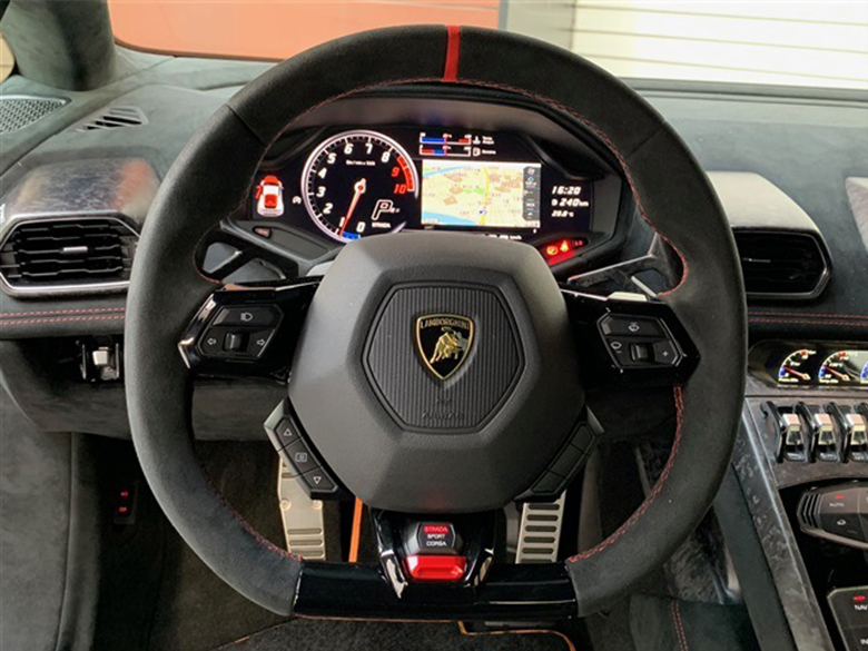 ランボルギーニ ウラカン ペルフォルマンテ - ホワイトメタリック (13/22枚)