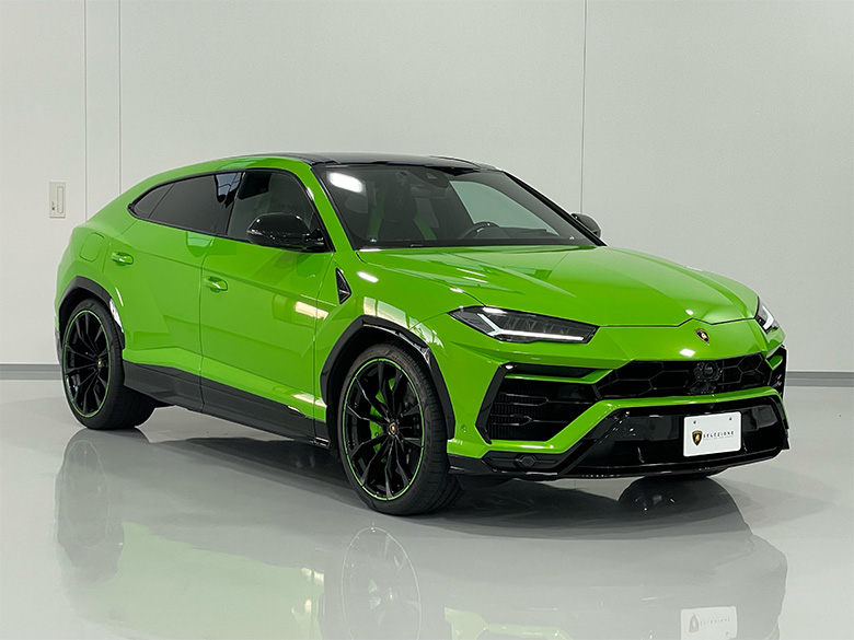 ランボルギーニ ウルス4.0 4WD(8/29枚)