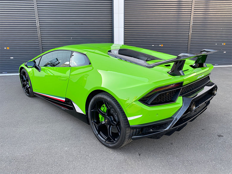 ランボルギーニ ウラカン ペルフォルマンテ - グリーン (4/15枚)