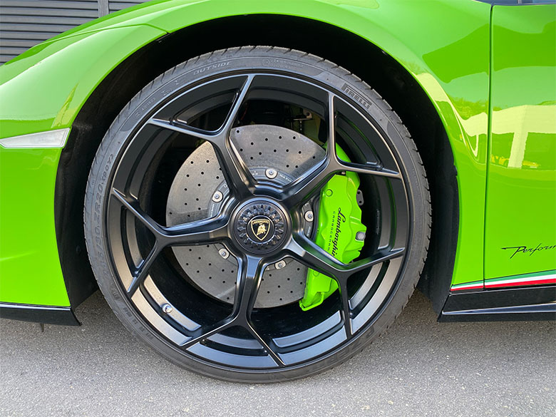 ランボルギーニ ウラカン ペルフォルマンテ - グリーン (6/15枚)