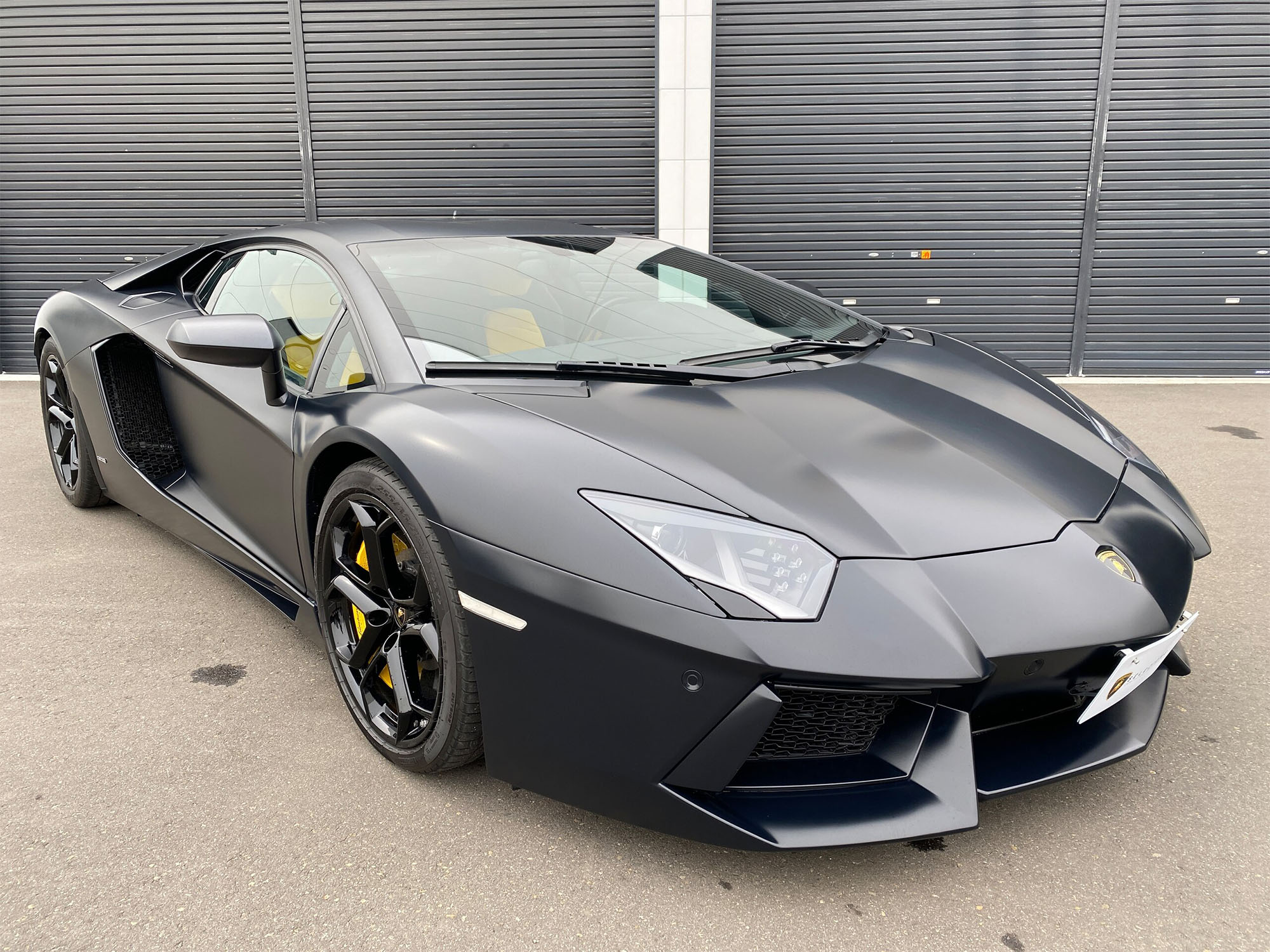 ランボルギーニ アヴェンタドール LP720-4 (黒) (ラジコン