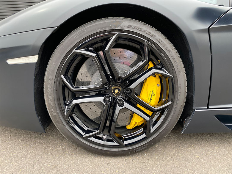 ランボルギーニ　(8/14枚) ランボルギーニ アヴェンタドール LP700-4 ブラック