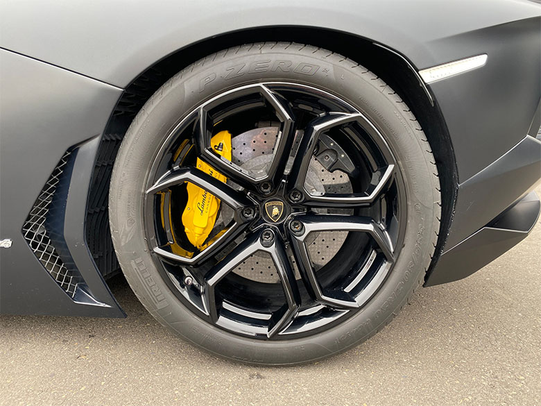 ランボルギーニ　(9/14枚) ランボルギーニ アヴェンタドール LP700-4 ブラック