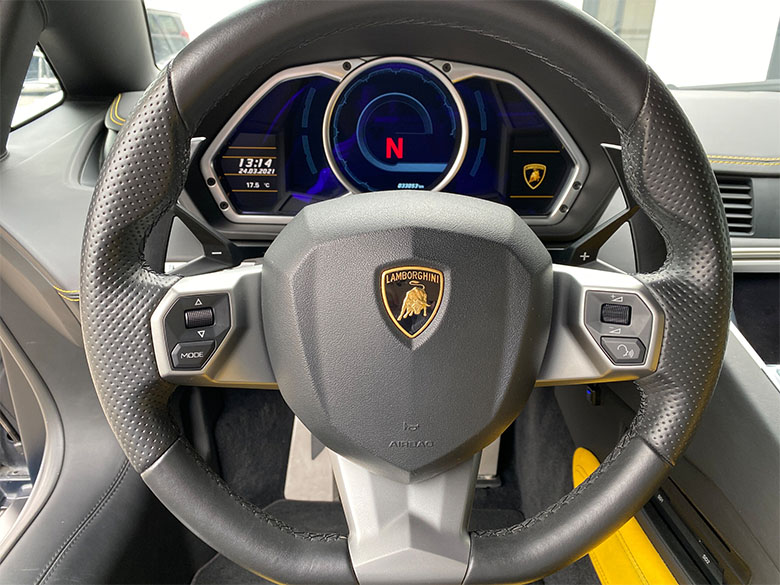 ランボルギーニ　(14/14枚) ランボルギーニ アヴェンタドール LP700-4 ブラック