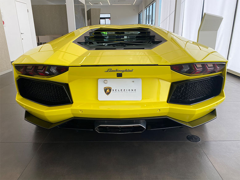 ランボルギーニ　(6/16枚) ランボルギーニ アヴェンタドール LP700-4 イエロー