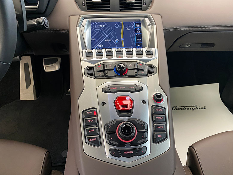 ランボルギーニ　(12/16枚) ランボルギーニ アヴェンタドール LP700-4 イエロー