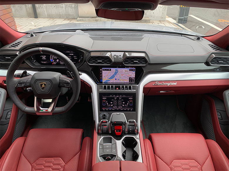 ランボルギーニ ウルス - シルバーメタリック (15/46枚)