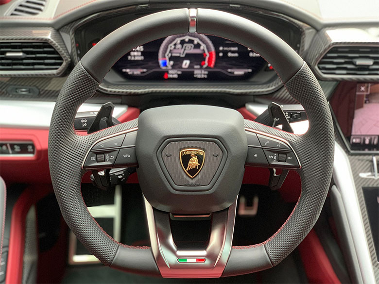 ランボルギーニ ウルス - シルバーメタリック (17/46枚)