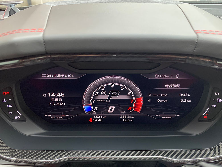 ランボルギーニ ウルス - シルバーメタリック (19/46枚)