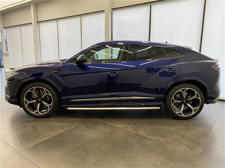 ランボルギーニ ウルス ブルー(3/14枚)