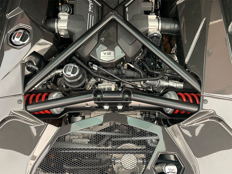 ランボルギーニ アヴェンタドール S ロードスター(31/33枚)