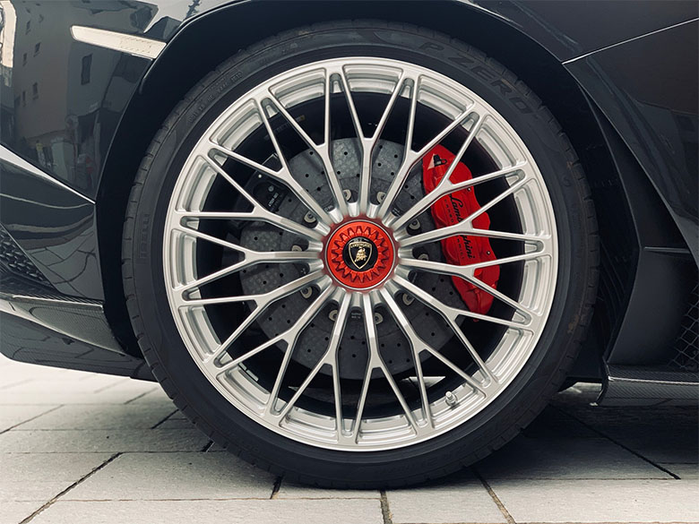 ランボルギーニ アヴェンタドール S ロードスター(33/33枚)