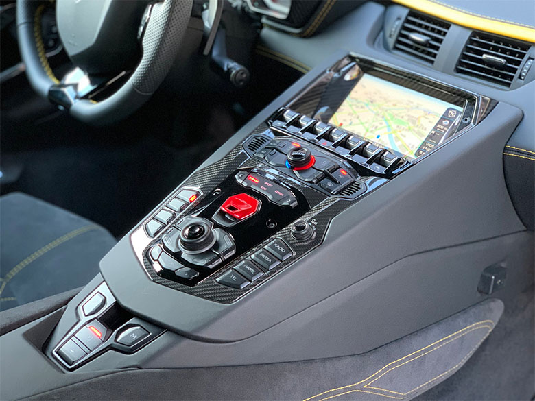 ランボルギーニ アヴェンタドール S (14/24枚)