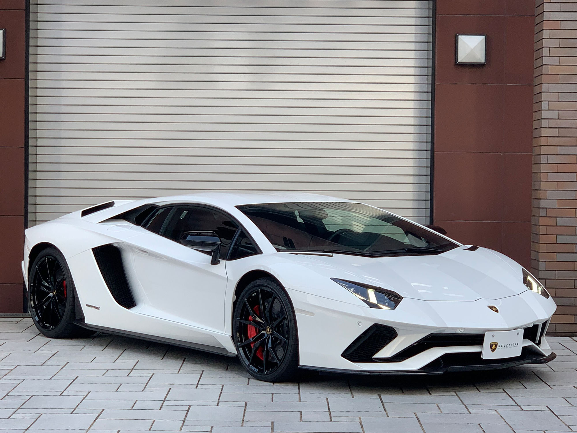 ランボルギーニ アヴェンタドール S ホワイトメタリック 19 タジマプレミアム中古車