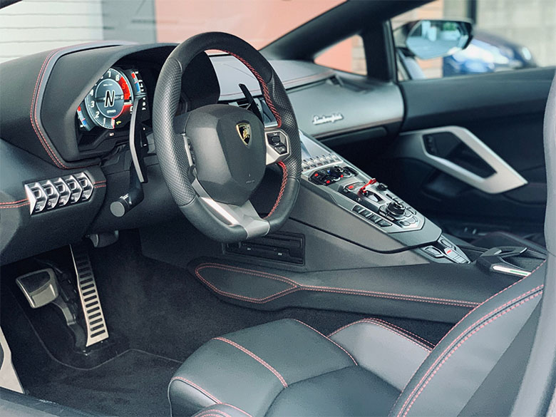 ランボルギーニ アヴェンタドール S ロードスター(9/24枚)