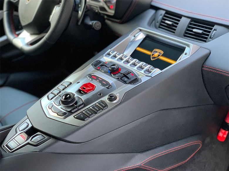 ランボルギーニ アヴェンタドール S ロードスター(13/24枚)