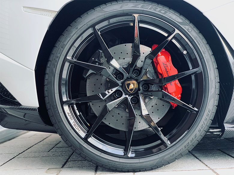 ランボルギーニ アヴェンタドール S ロードスター(24/24枚)