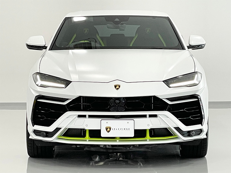 ランボルギーニ ウルス4.0 4WD - マットホワイト(2/25枚)