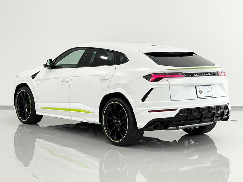 ランボルギーニ ウルス4.0 4WD - マットホワイト(5/25枚)