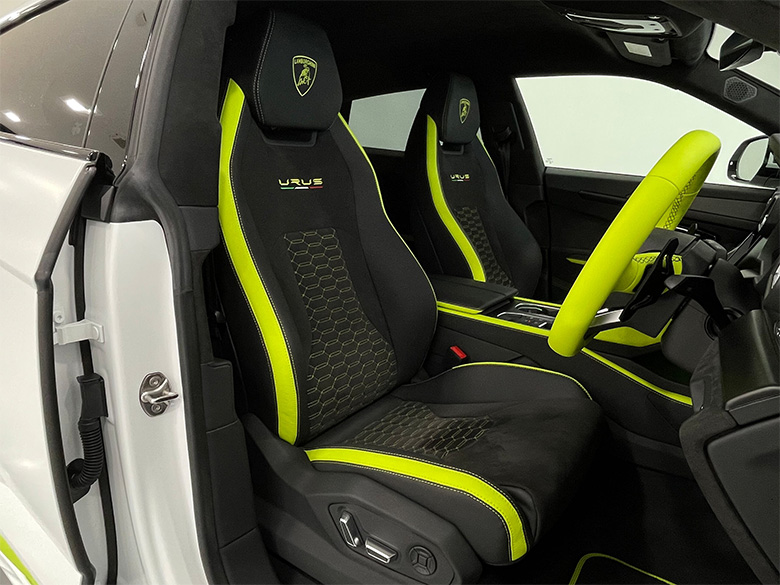 ランボルギーニ ウルス4.0 4WD - マットホワイト(10/25枚)