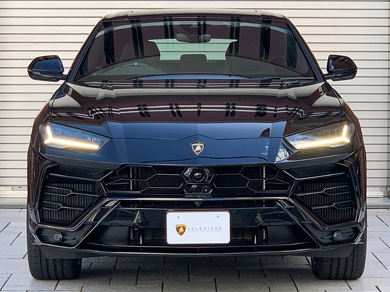 ランボルギーニ ウルス ブラック(2/32枚)