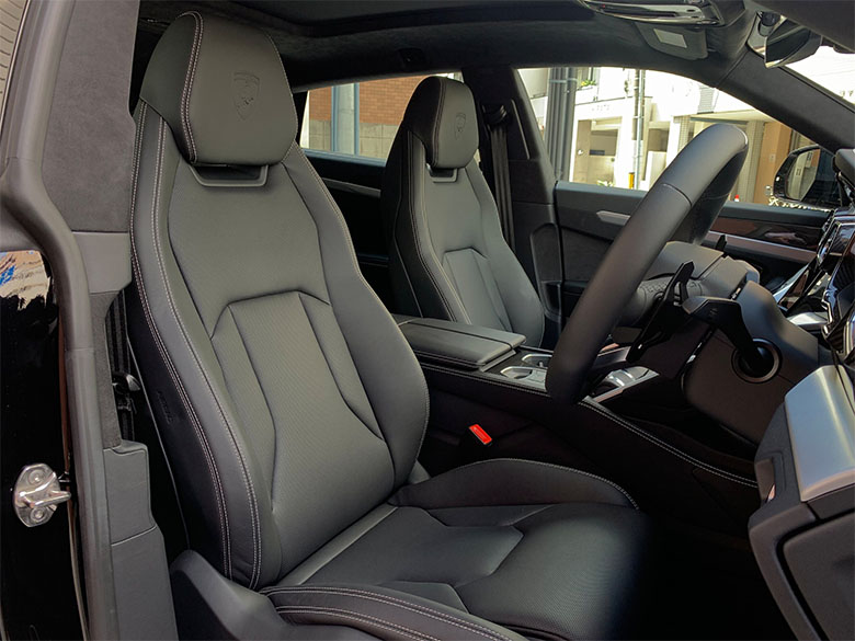 ランボルギーニ ウルス ブラック(10/32枚)