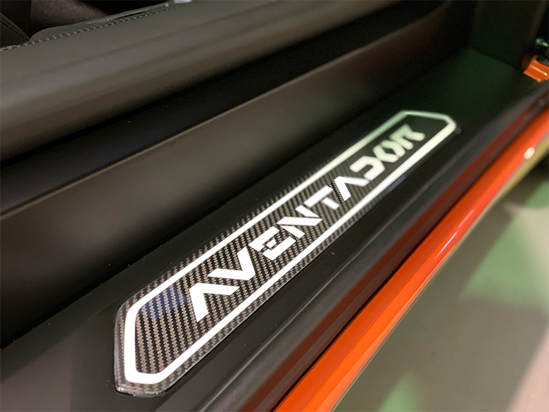 アヴェンタドール LP700-4 Miura Homage (18/23枚)