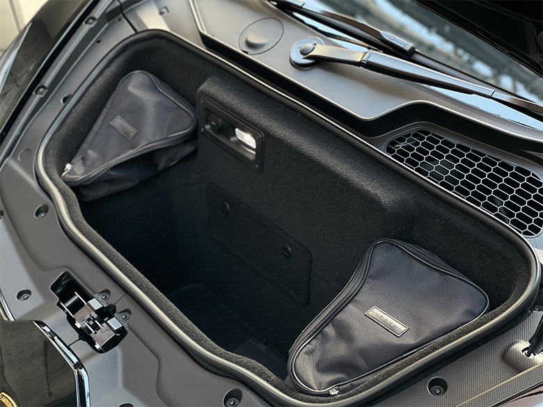 ランボルギーニ ウラカン EVO RWD - ブラックメタリック (20/23枚)