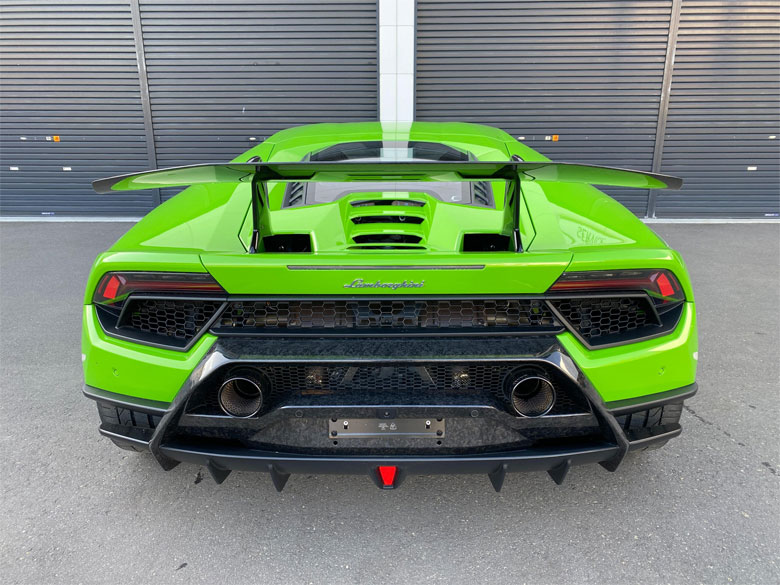 ランボルギーニ ウラカン ペルフォルマンテ