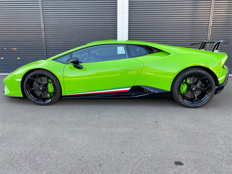 ランボルギーニ ウラカン ペルフォルマンテ