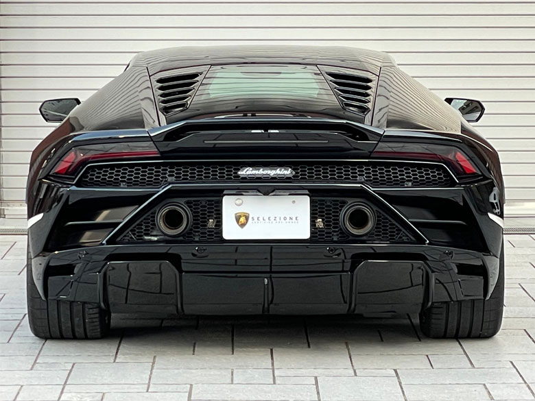 ランボルギーニ ウラカン EVO RWD - ブラックメタリック (6/19枚)