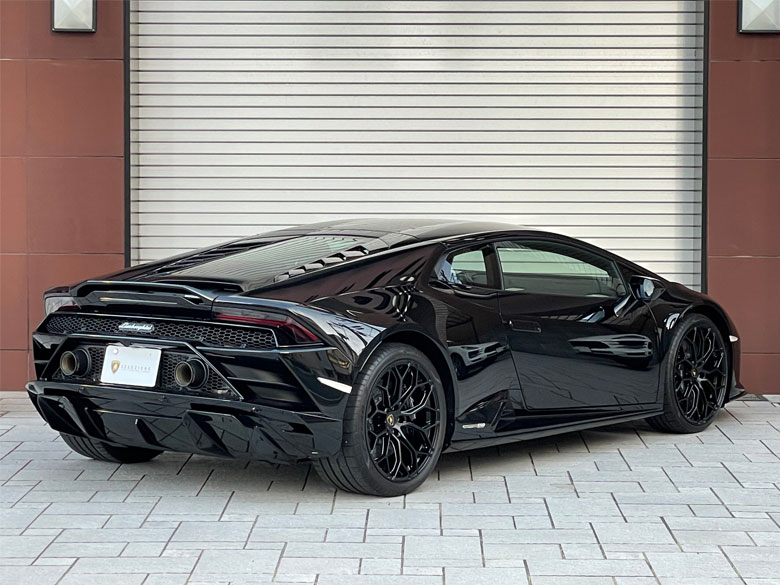 ランボルギーニ ウラカン EVO RWD - ブラックメタリック (7/19枚)