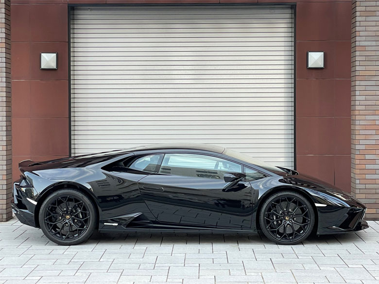 ランボルギーニ ウラカン EVO RWD - ブラックメタリック (8/19枚)